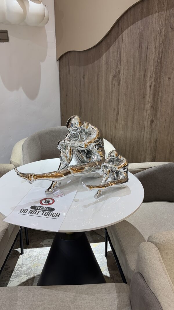 Soramaya Godness Holding Legs Figurine - Image 3