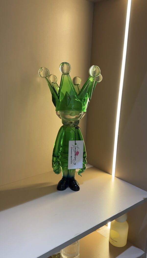 Full Crystal Crown Man - Image 2
