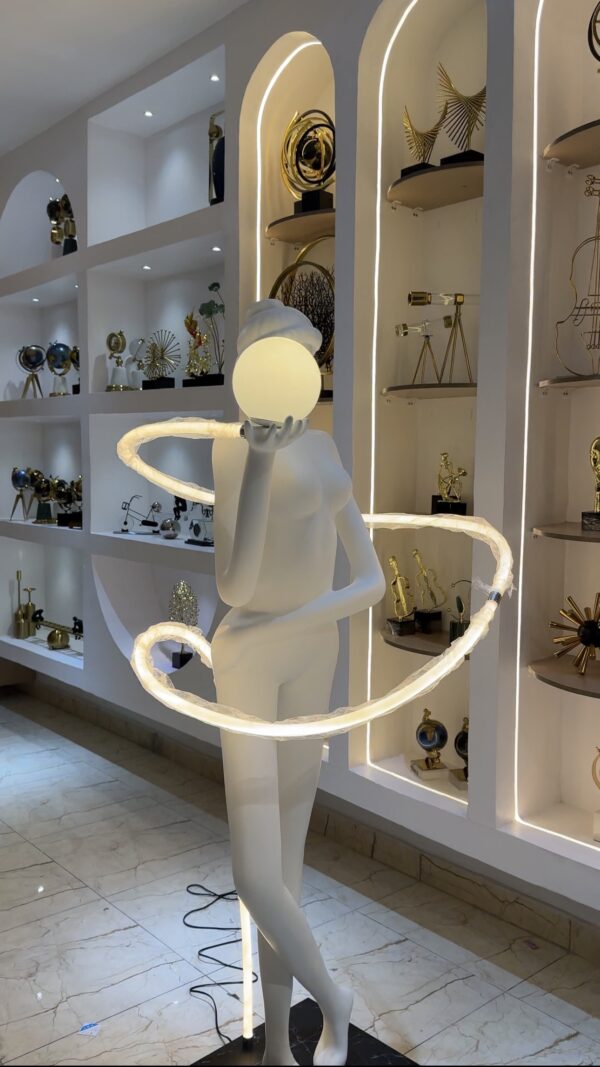 Sculptural Lamp - Image 2