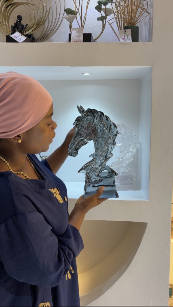 Crystal Horse Head Sculpture - Image 2