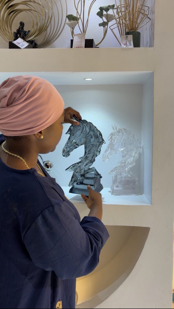 Crystal Horse Head Sculpture - Image 3