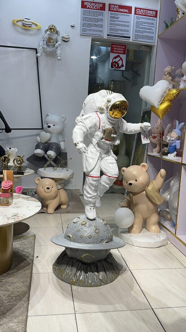 Astronaut — Design 03 - Image 2